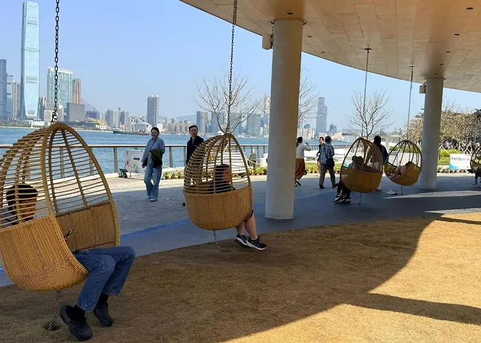 Ramada Hong Kong Harbour View Hotel